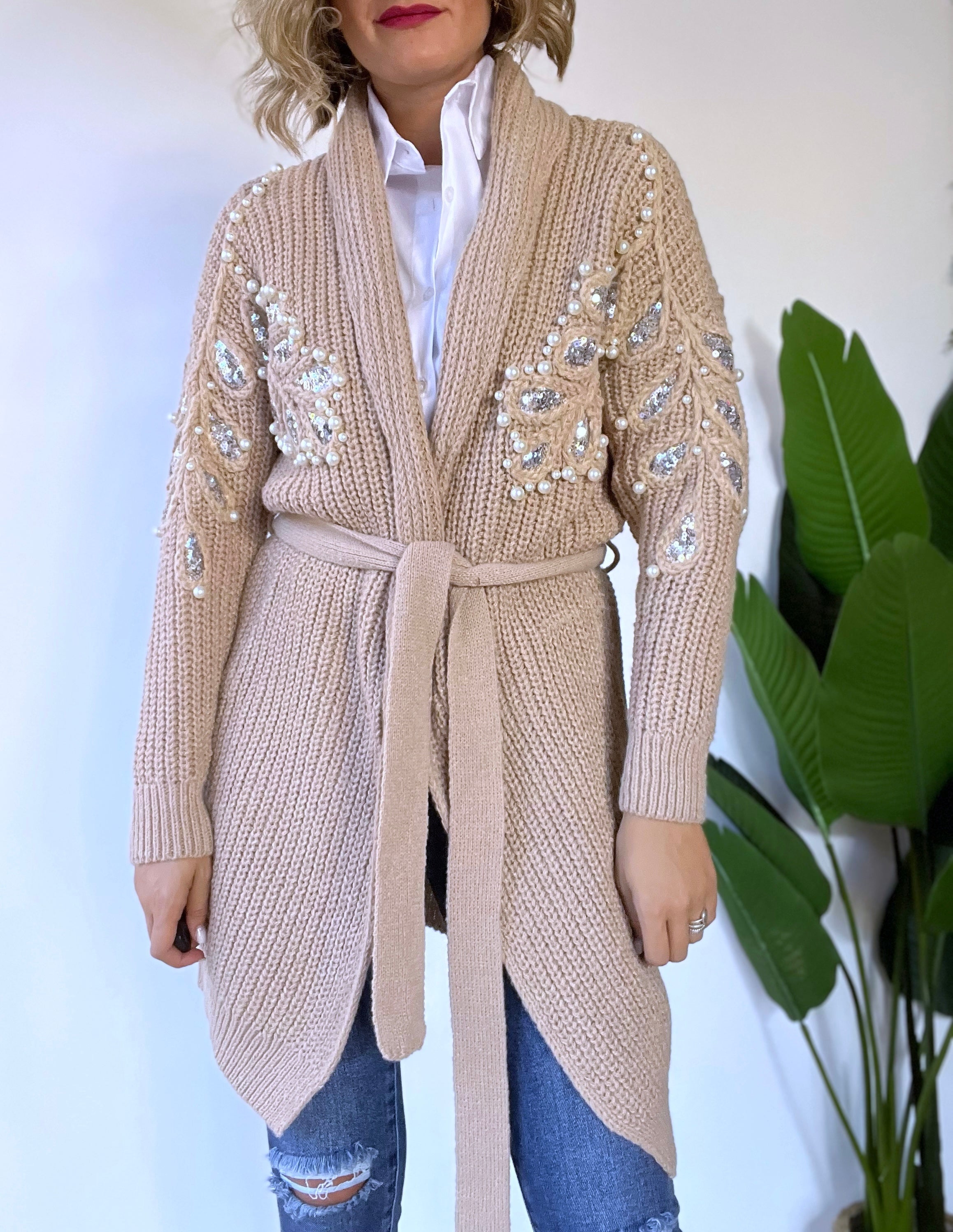 Cardigan lungo con applicazioni